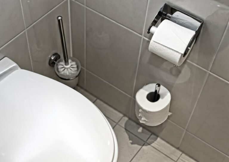 How to Keep a Toilet Brush Holder Clean: Best Bathroom Hygiene Practices