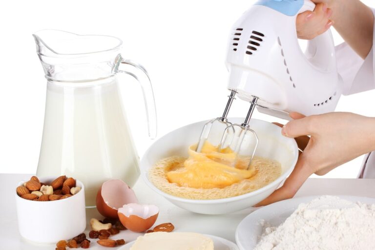 How to Use a Hand Mixer: Tips for Making the Perfect Dough