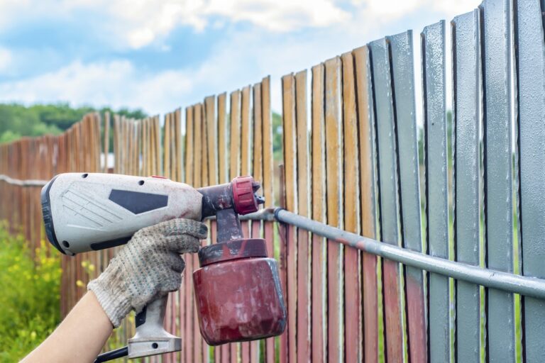 How to Paint a Fence With a Sprayer: The Fast and Easy Way