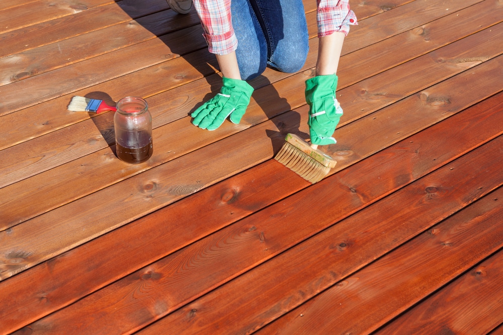 how to apply decking oil
