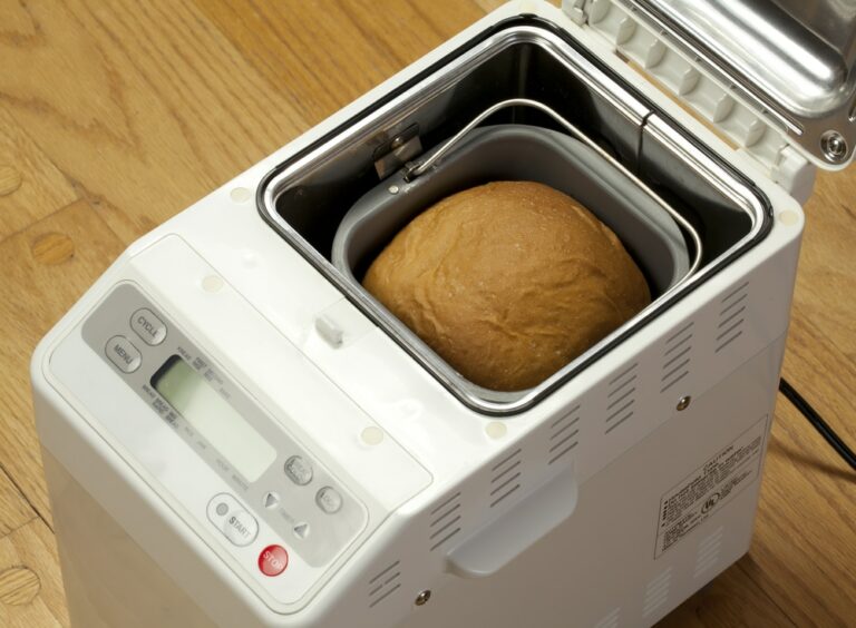 How Does a Bread Maker Work: All You Need to Know