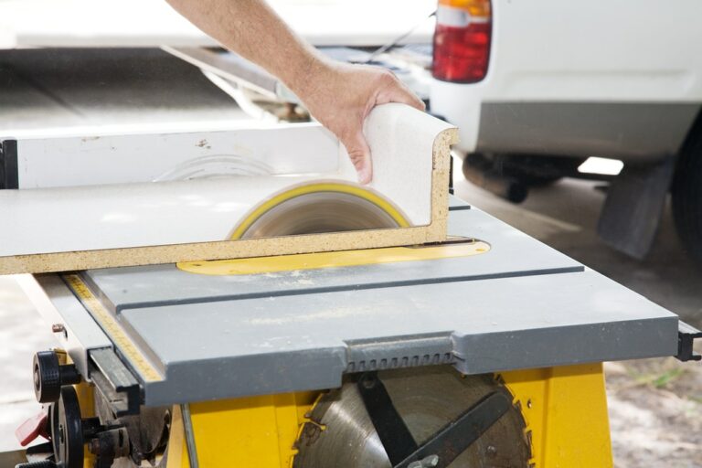 How to Use a Table Saw: Different Type Of Cuts Made Easy