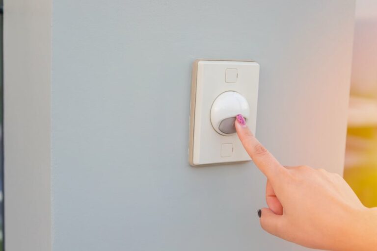 Wireless vs Wired Doorbells: Which Is Better to Use?