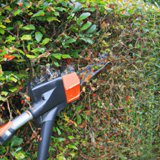 how to fix a jammed hedge trimmer