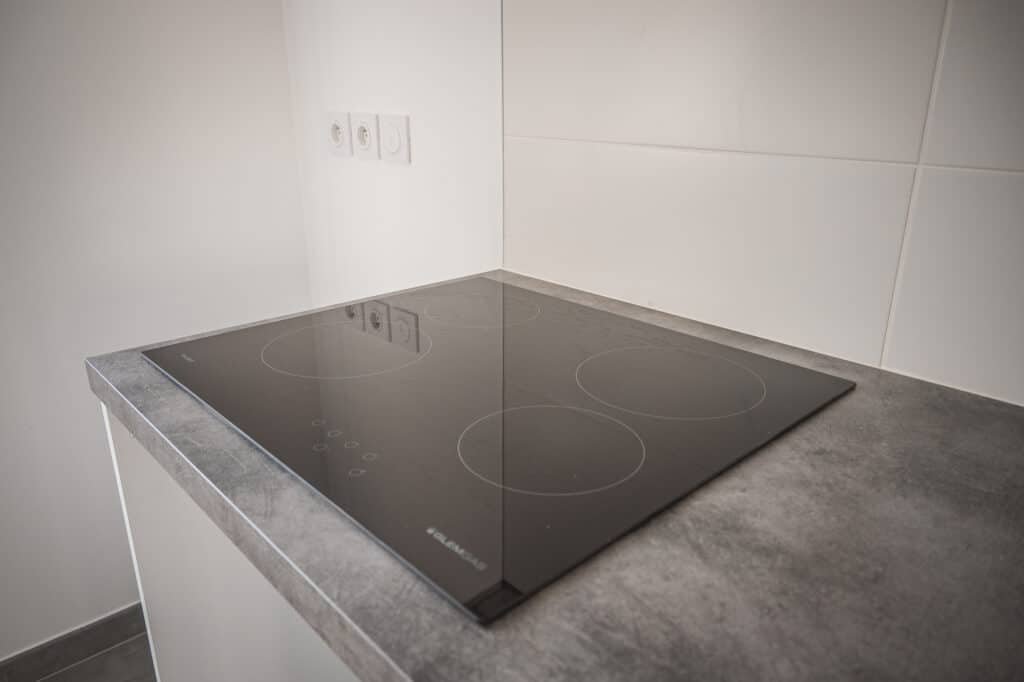 How to Stop Pans Sliding on an Induction Hob A Quick Guide Flashy House