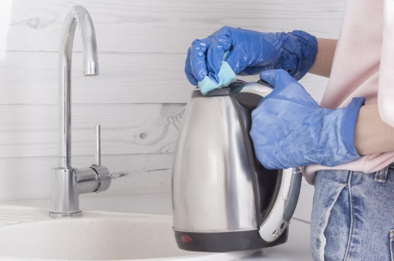How to Clean an Electric Kettle: A Quick and Easy Guide!
