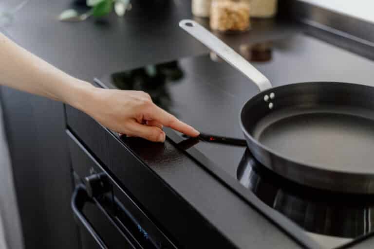What Happens If You Use a Normal Pan on an Induction Hob