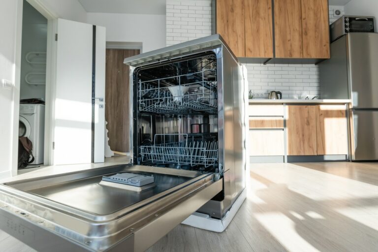 What Is an Integrated Dishwasher? Let’s Find Out!